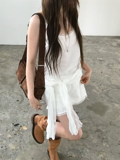 早鳥價開團中！《26春夏爆紅設計師》蕾絲疊穿感背心ops18