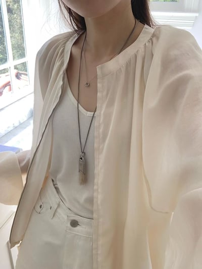 開團中早鳥價！《ounce》奶昔白杏拉鍊jumper9