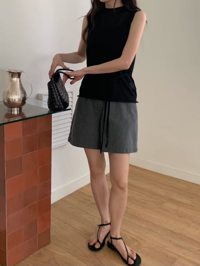 W7成團！《b家》作舊感後鬆緊短褲3