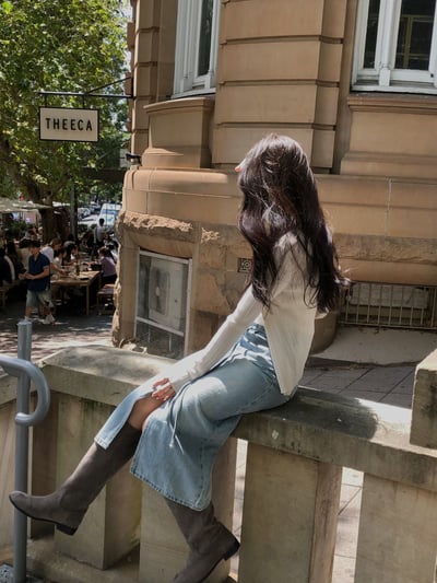 W5成團！《d家》愛心爆棚前開衩牛仔裙4