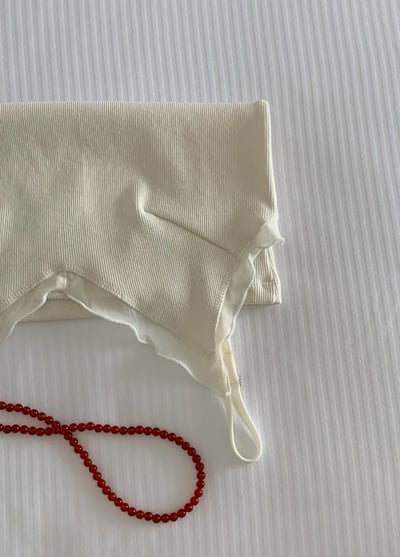 W8成團！《清新甜美》疊穿感蕾絲細肩背心7