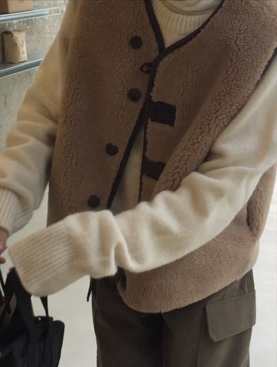 焦糖現貨！《不顯腫廠商》不對稱扣眼保暖背心5