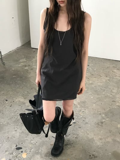 早鳥價開團中！《26春夏爆紅設計師》蕾絲疊穿感背心ops5