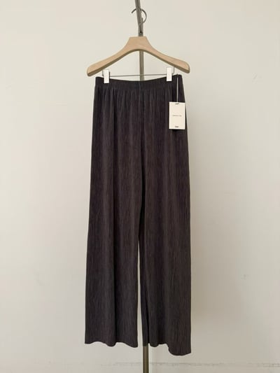 W5成團！《L&K》夏日首推顯瘦皺皺褲21