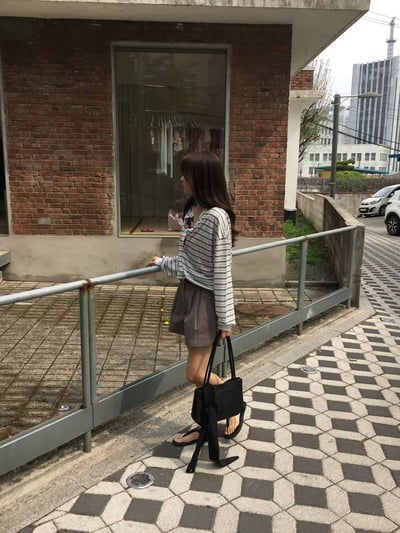 早鳥價開團中！《v家》顯瘦皺褶寬褲管短褲6