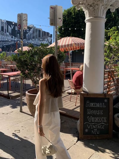 W5成團！《ounce》U領針織背心4