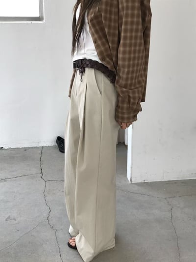 last 1早鳥價！《26春夏爆紅設計師》格紋短版襯衫23