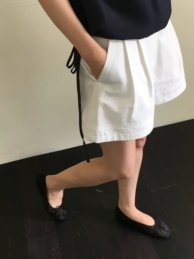 早鳥價開團中！《v家》顯瘦皺褶寬褲管短褲18