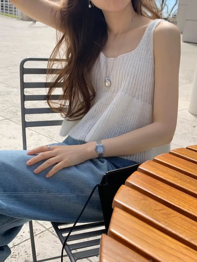 W5成團！《ounce》U領針織背心17