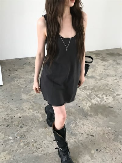 早鳥價開團中！《26春夏爆紅設計師》蕾絲疊穿感背心ops9