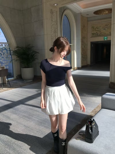 W6成團！《蔬菜家》扭結露肩knit4