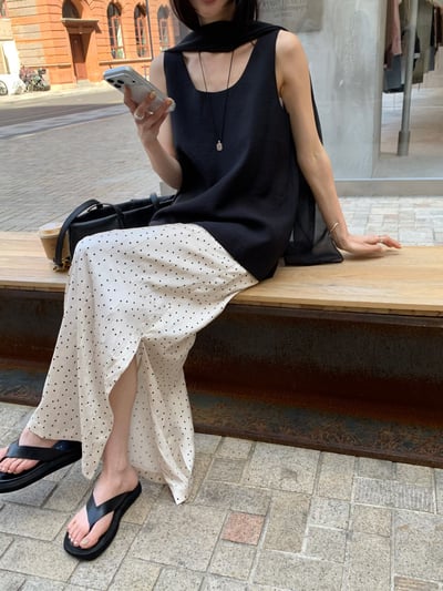 W8成團！《背心富翁》素色中長板寬肩帶ops4