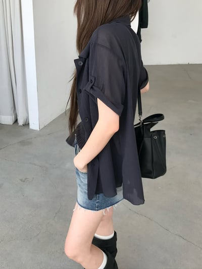 W7成團！《26春夏爆紅設計師》立體紋路感短袖罩衫15