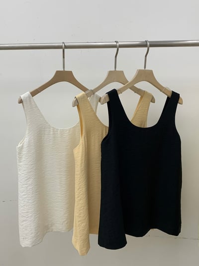 W8成團！《背心富翁》素色中長板寬肩帶ops1