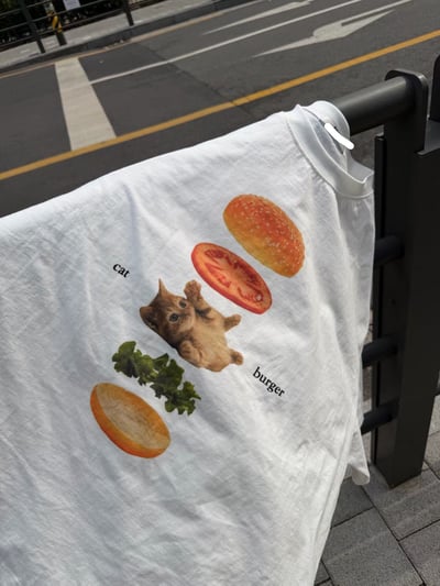 W7成團！《夏日T shirt》cat burger tee1