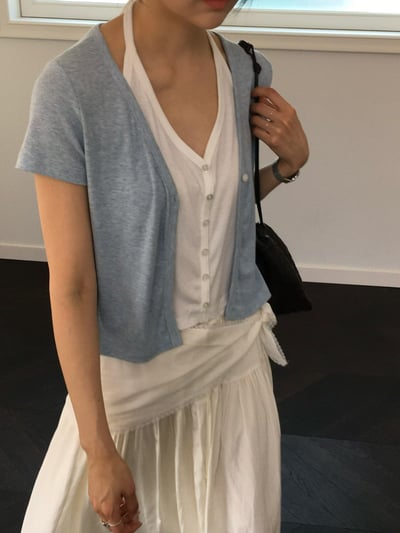 早鳥價開團中！《v家》假兩件繞脖造型上衣2