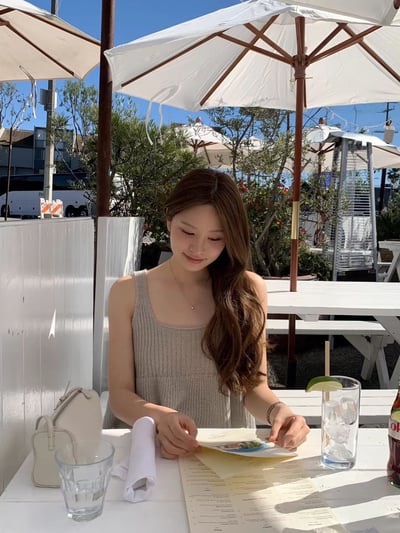 W5成團！《ounce》U領針織背心8