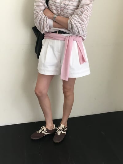 早鳥價開團中！《v家》顯瘦皺褶寬褲管短褲12