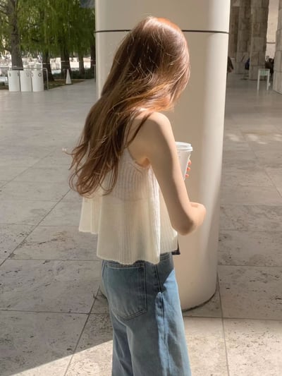 W5成團！《ounce》U領針織背心18