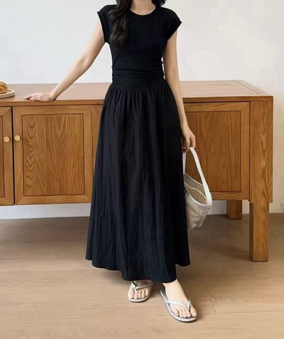 W8成團！《小資湊免運》插肩袖裙紋理漂亮ops3