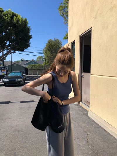 W6成團！《ounce》細直坑紋背心15