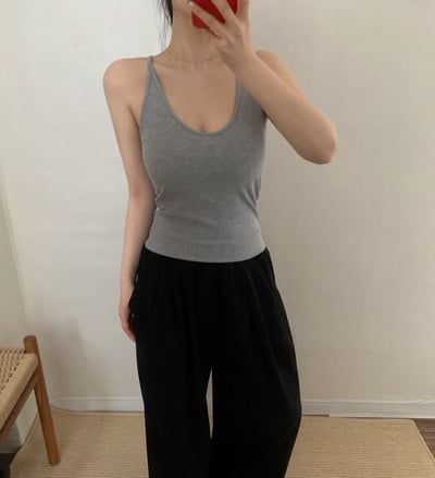 早鳥價開團中！《bra top》大U領細肩款5