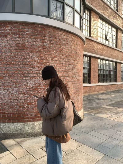 奶茶現貨！咖色特價預購！《簡約好看》帽子可拆羽絨外套17