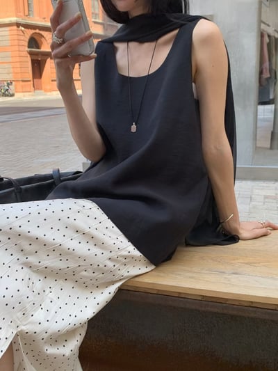 W8成團！《背心富翁》素色中長板寬肩帶ops5