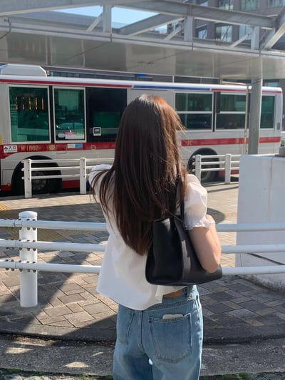 W6成團！《ounce》本周最推lace荷葉邊花苞袖襯衫22