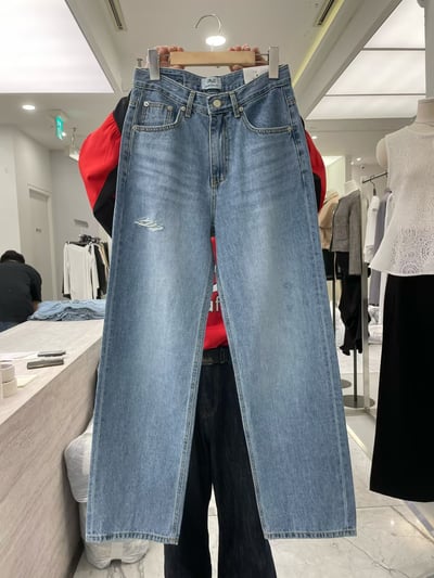 早鳥價開團中！《牛褲特輯》側破壞感鬚鬚長腿中腰牛褲10