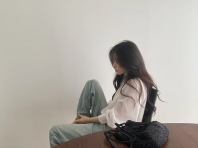 W5成團！《d家》澎澎袖抓皺blouse3