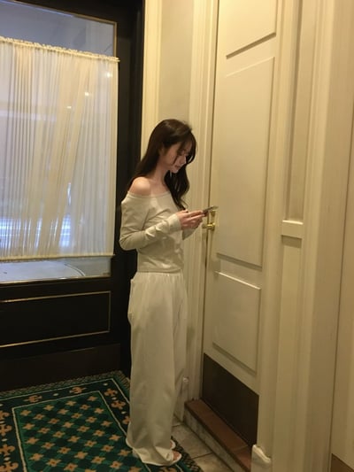 W6成團！《蔬菜家》蕾絲開肩上衣7