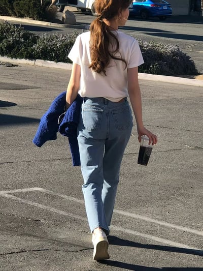 W7成團！《ounce》單色高圓領 soy T7