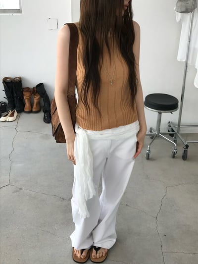 W7成團！《26春夏爆紅設計師》不規則直紋針織背心4