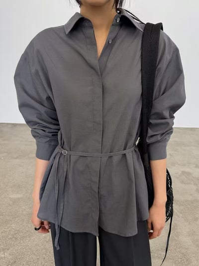 W5成團！《冷色調》超舒服腰身綁繩襯衫3