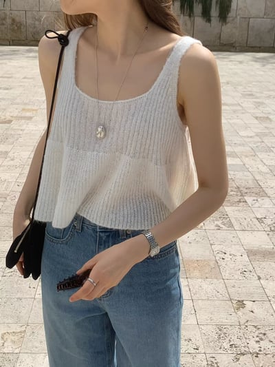 W5成團！《ounce》U領針織背心19