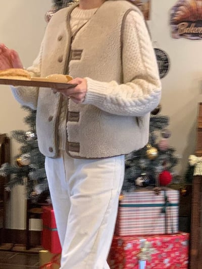 焦糖現貨！《不顯腫廠商》不對稱扣眼保暖背心10