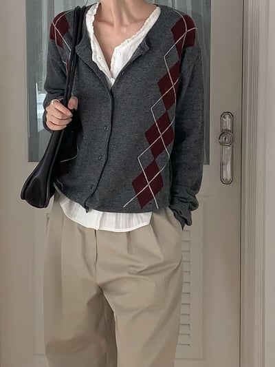 深藍現貨!《2025 trend》直式菱格紋針織外套16