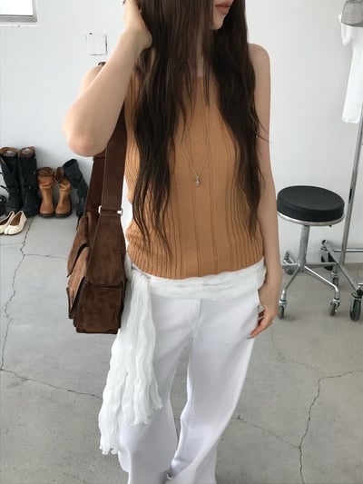 W7成團！《26春夏爆紅設計師》不規則直紋針織背心5