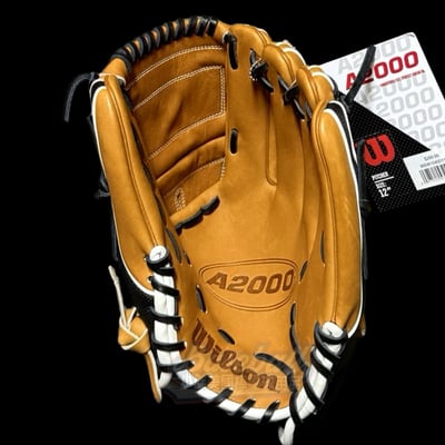 (小胖美國棒壘) 美規 Wilson A2000 SA12 ，12” 投手手套 棒球 壘球適用6