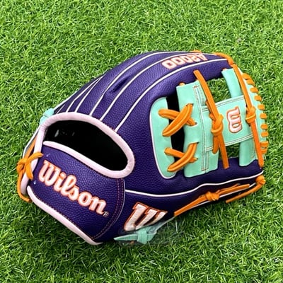 (小胖美國棒壘) 現貨 Wilson 月份限定款 1975  11.75" 內野手手套, 棒球 壘球 適用1