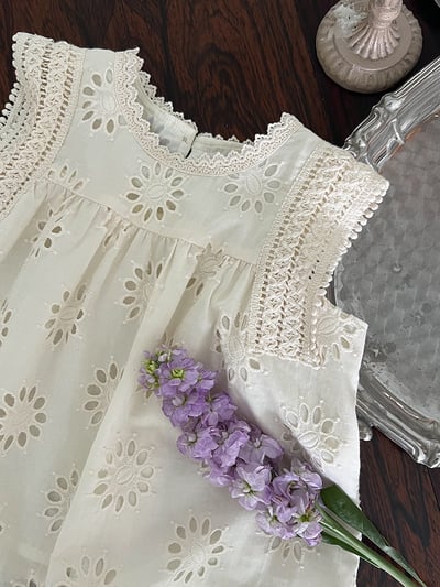 A1-013 森系度假風設計感鏤空刺繡甜美蕾絲背心無袖上衣8