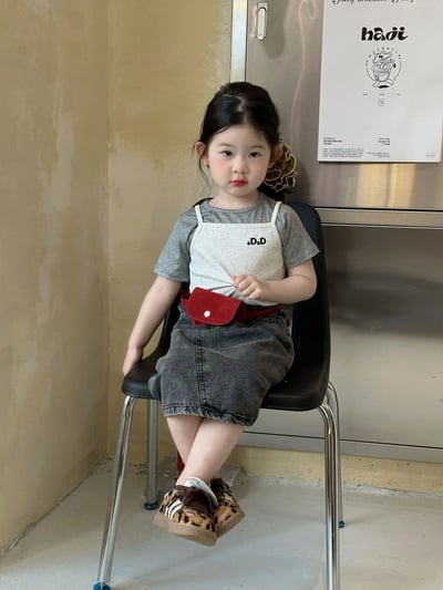 D1-002 韓版刺繡吊帶+短袖上衣2件套/牛仔裙10