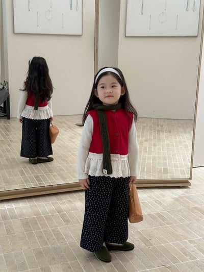 D1-023 復古蕾絲拼接針織馬甲套裝11