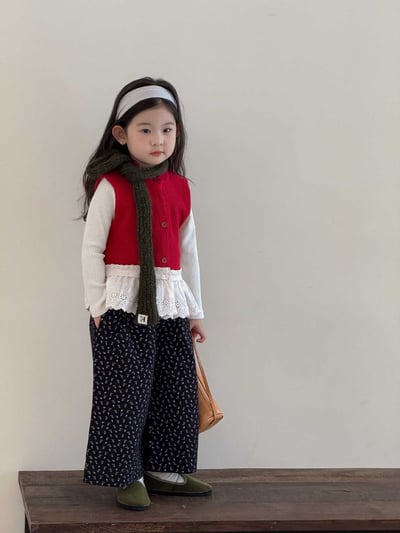 D1-023 復古蕾絲拼接針織馬甲套裝7