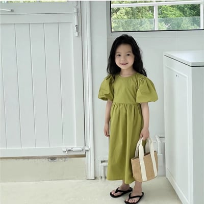 C1-062 泡泡袖露背裙棕綠兩色超仙吸睛洋裝2