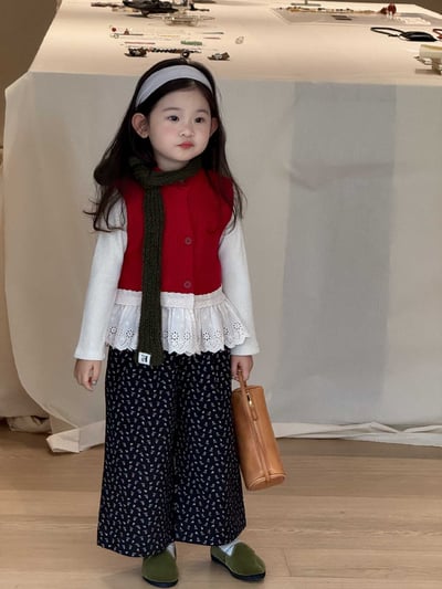 D1-023 復古蕾絲拼接針織馬甲套裝4