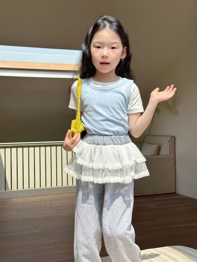 D1-004 韓版女童時尚背心+上衣2件套/帶花邊褲子3