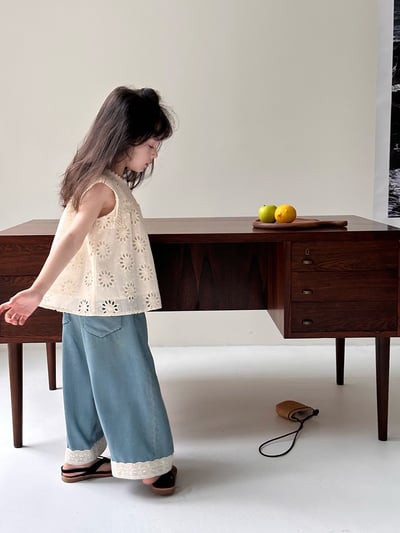 A1-013 森系度假風設計感鏤空刺繡甜美蕾絲背心無袖上衣5