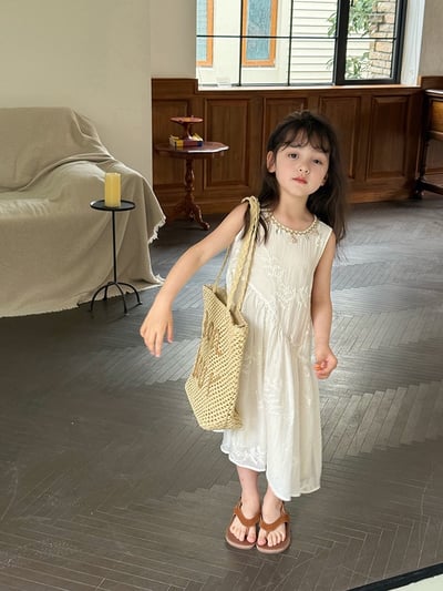 A1-015 氣度假風洋裝質感天絲條繡花公主背心裙2